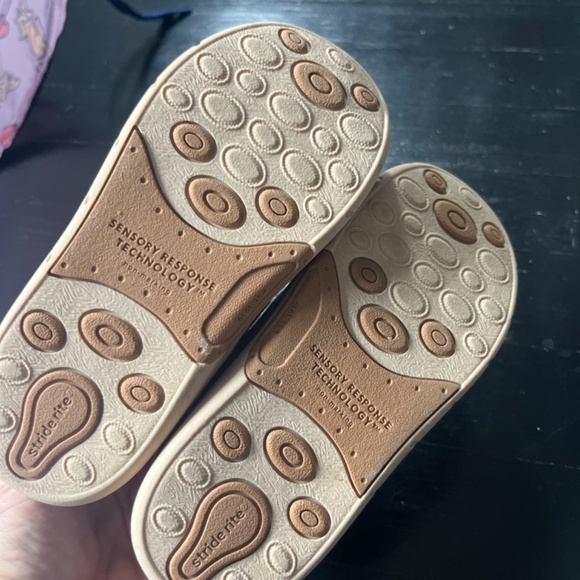 Shoes - Picture 5 of 5